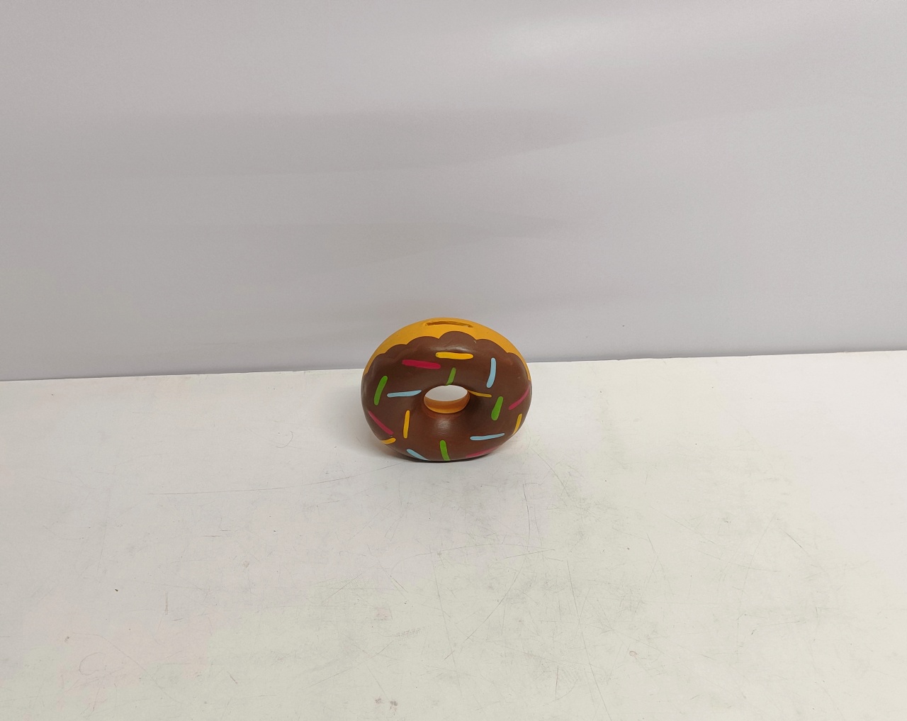  Donut Decorativo Marrom 14Cm Alt X 14Larg X 5Cm Comp - BB Festas Aluguel 