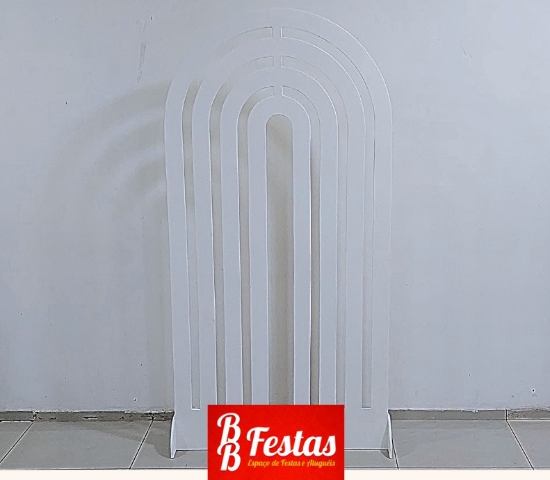 Painel Arco Vazado Arco-Íris Branco 2M Alt X 1M Larg - BB Festas Aluguel 