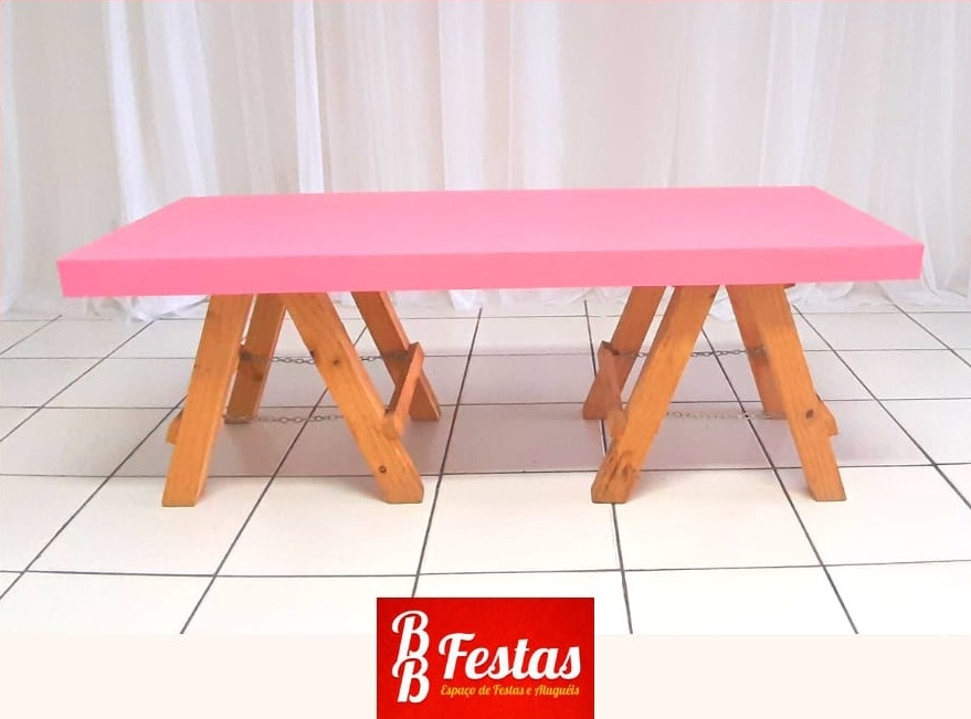Mesa Montessori (Baixa) Cavalete Com Tampo Rosa 55Cm Alt X 1,80Cm Larg X 60Cm Comp - BB Festas Aluguel 