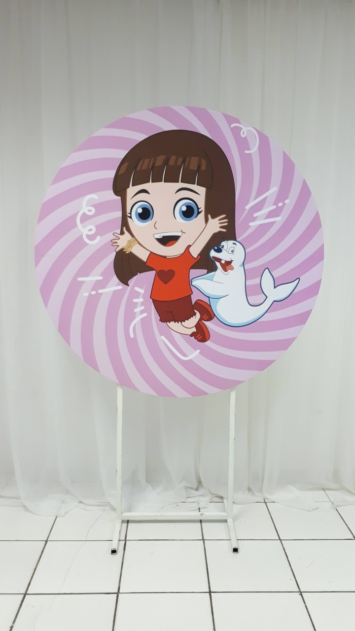Painel Sublimado Redondo Gi (Lucas Neto) 1,30Cm  - BB Festas Aluguel 