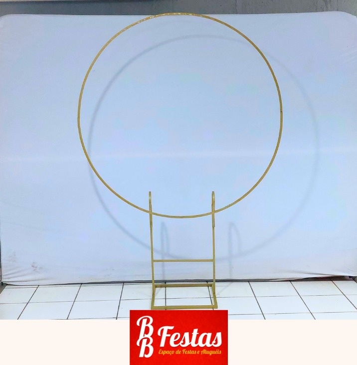Estrutura Redondo Desmontável Dourada 2M Alt X 1M Larg   - BB Festas Aluguel 