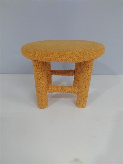 Banco Redondo Crochê G Amarelo Alt 15Cm X 20Cm X 20Cm - BB Festas Aluguel 