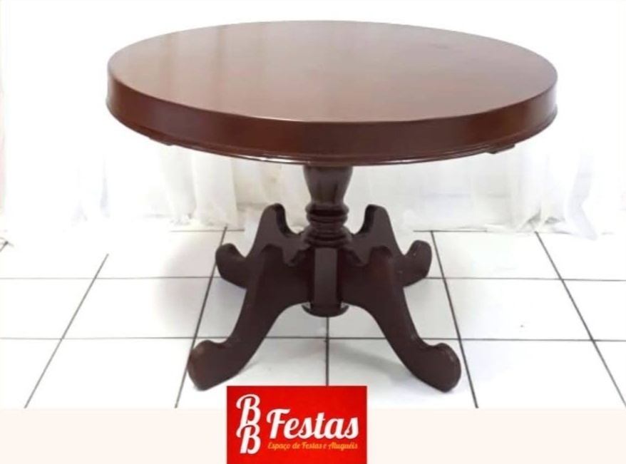 Mesa Redonda Marrom Com Pé Torneado 1,10M X 75Cm Diametro  - BB Festas Aluguel 