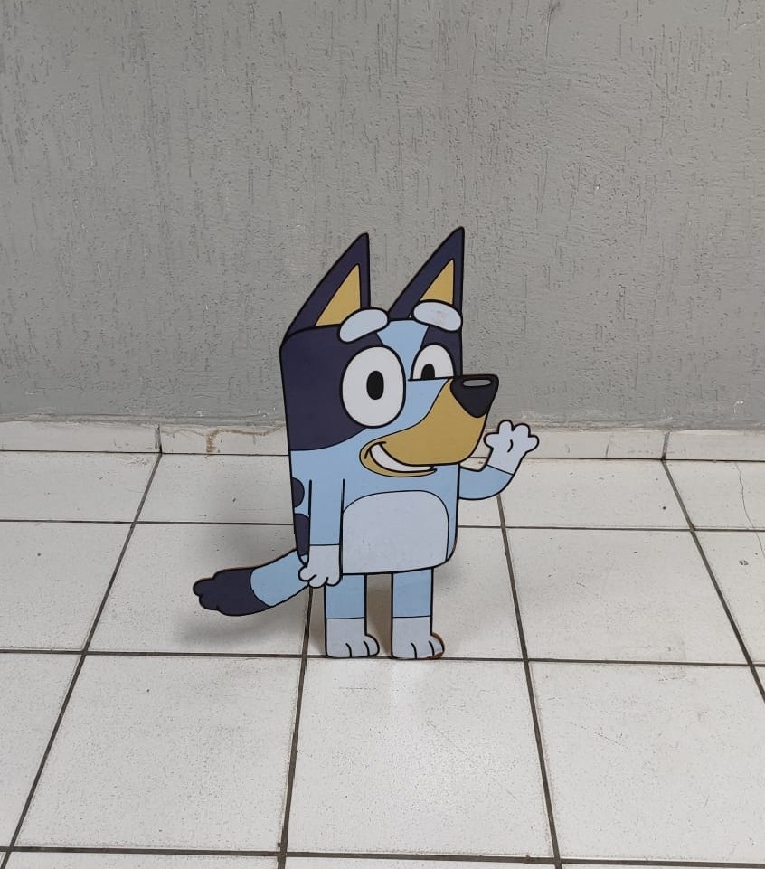 Totem de Chão Personagem Bluey 60Cm X 50Cm  - BB Festas Aluguel 