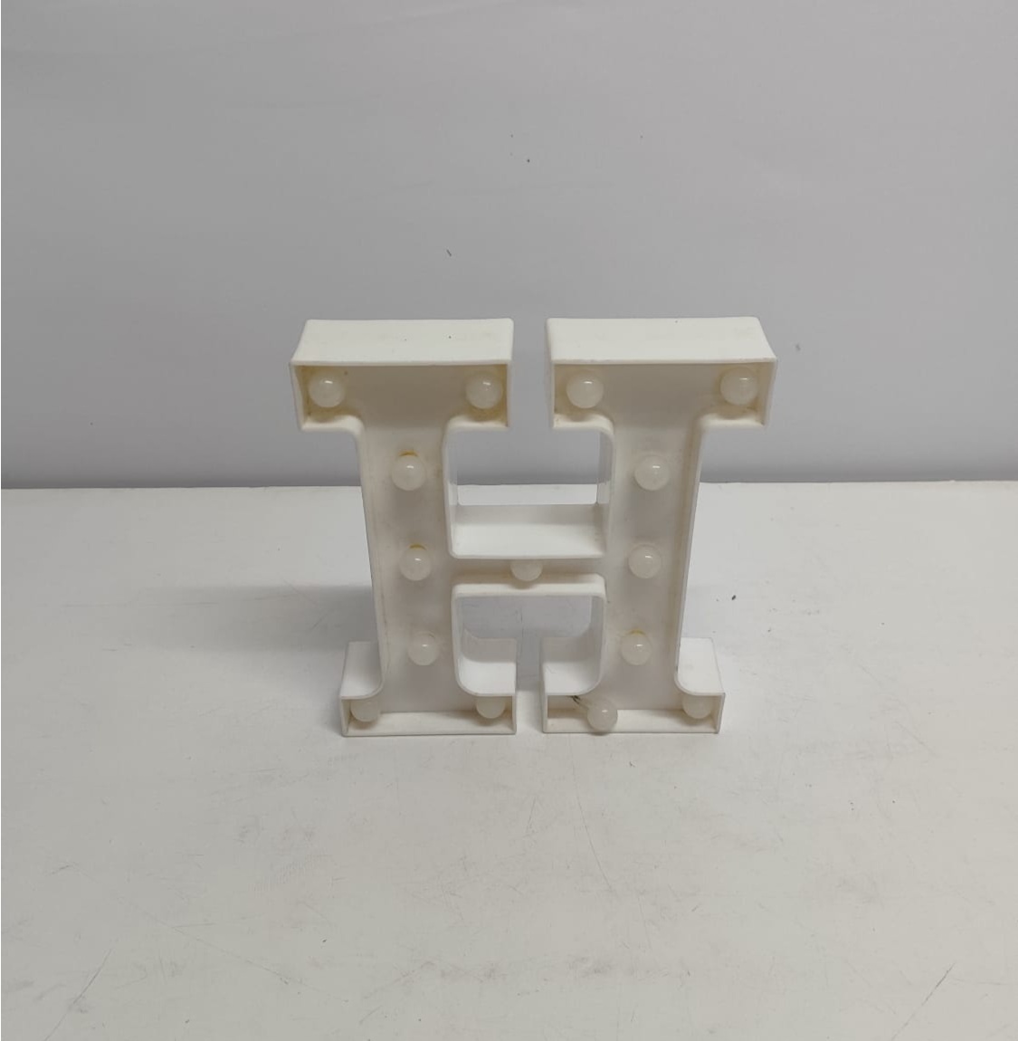 Letra H Led de Mesa   - BB Festas Aluguel 