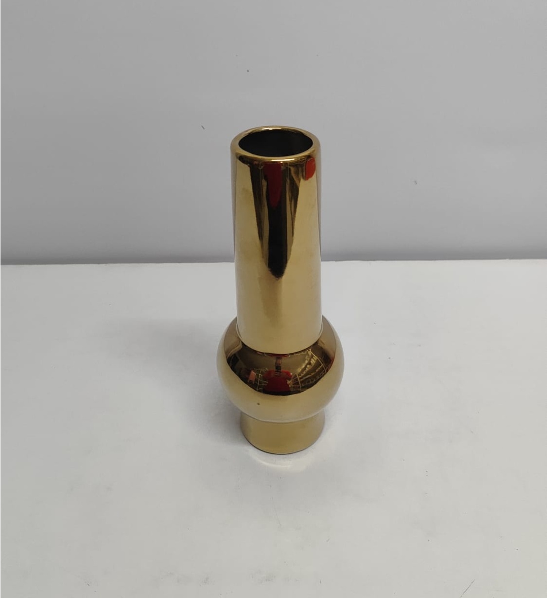 Vaso Dourada Orgãnico 30Cm Alt X 10Cm Diametro  - BB Festas Aluguel 