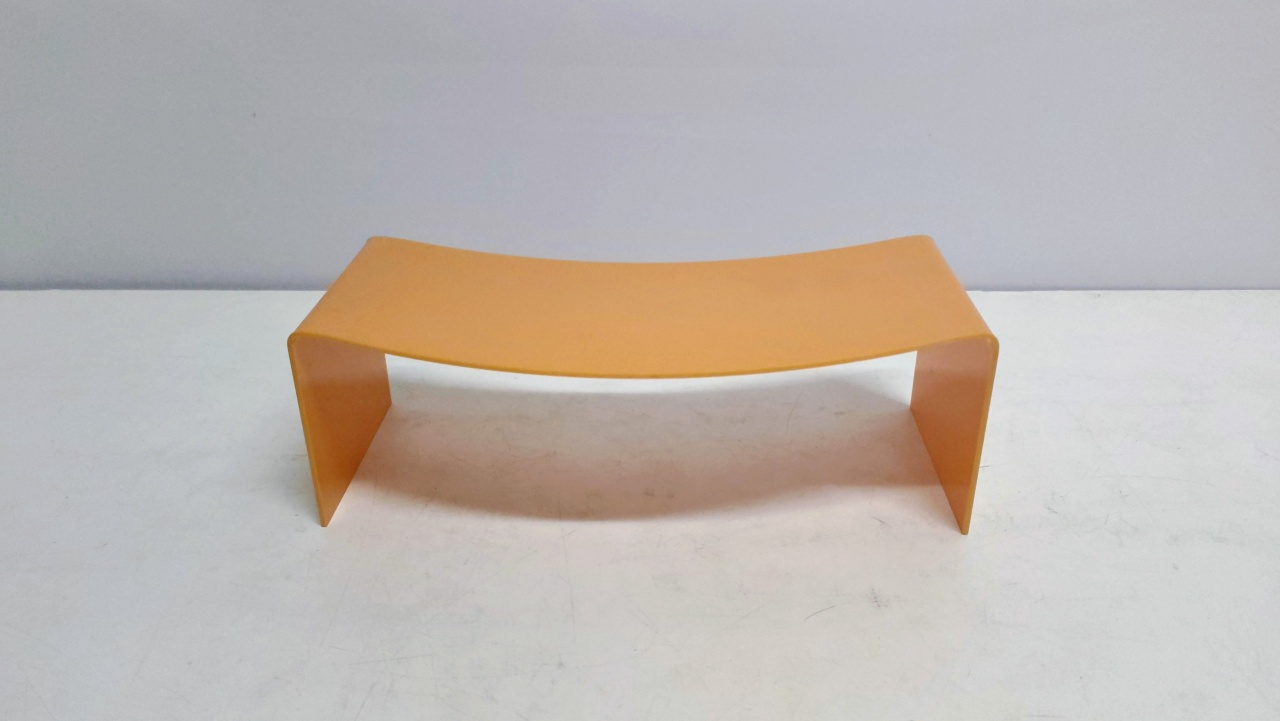 Suporte Acrílico Mostarda/G 10Cm Alt X 30Cm Larg X 15Cm Comp - BB Festas Aluguel 