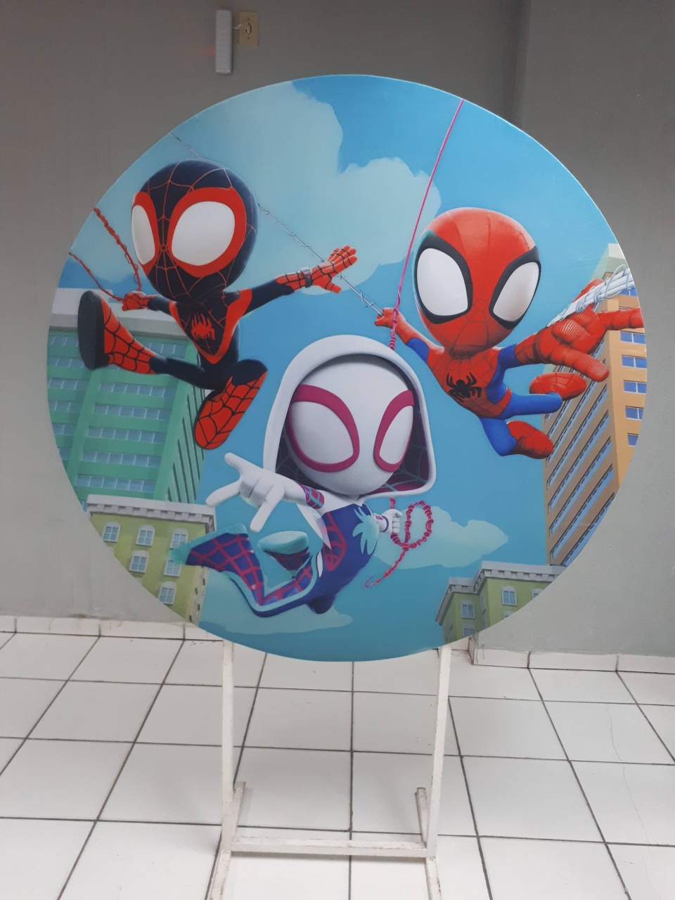 Painel Sublimado Redondo Homem Aranha Aranhaverso 1,30Cm  - BB Festas Aluguel 