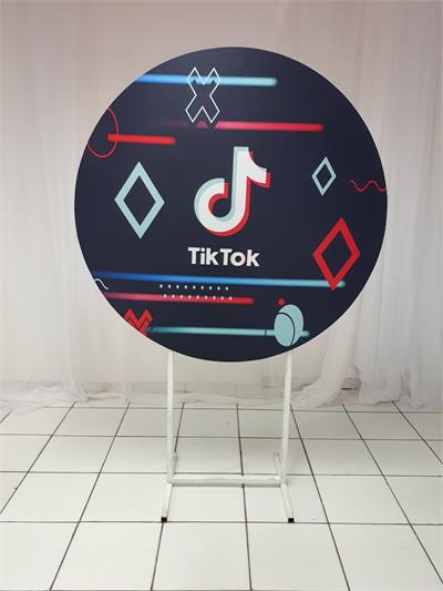 Painel Sublimado Redondo Tiktok 1,30Cm - BB Festas Aluguel 