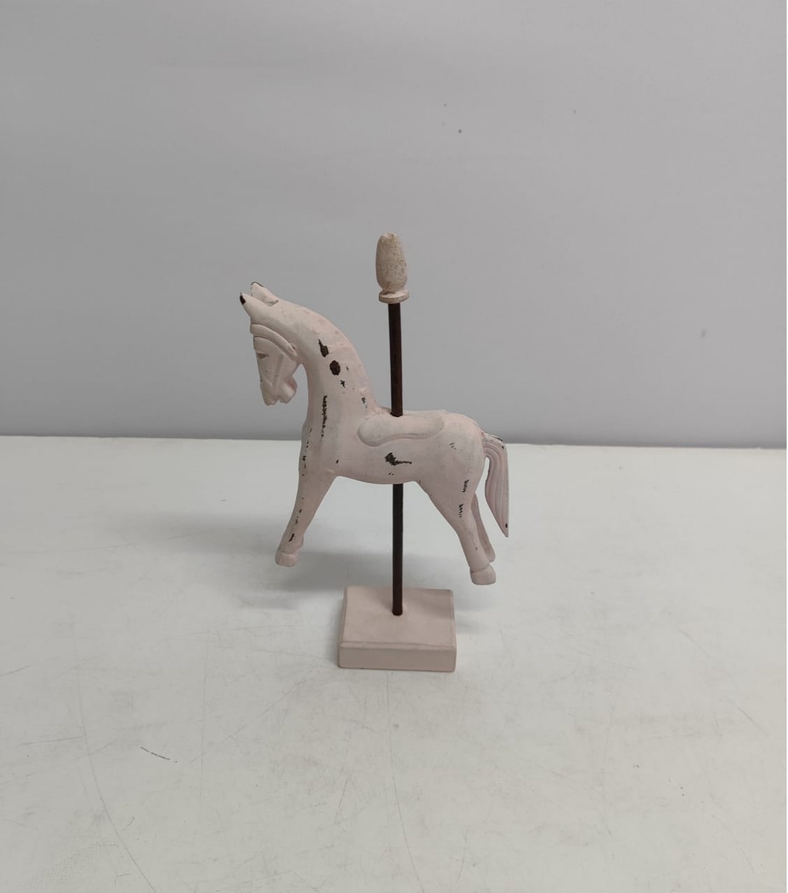 Cavalo de Carrosel Rosa Claro 20Cm Alt X 6Cm X 6Cm - BBFestasAluguel 