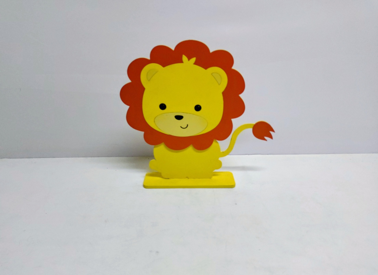 Totem Leão 30Cm Alt X 20Cm Larg - BB Festas Aluguel 