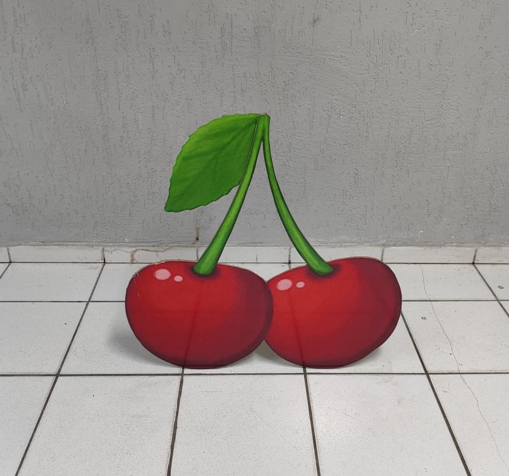 Totem de Chão Cerejas 50Cm X 50Cm  - BB Festas Aluguel 