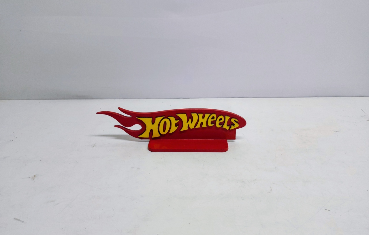 Totem Nome Hotwheels 7Cm Alt X 28Cm Larg  - BB Festas Aluguel 
