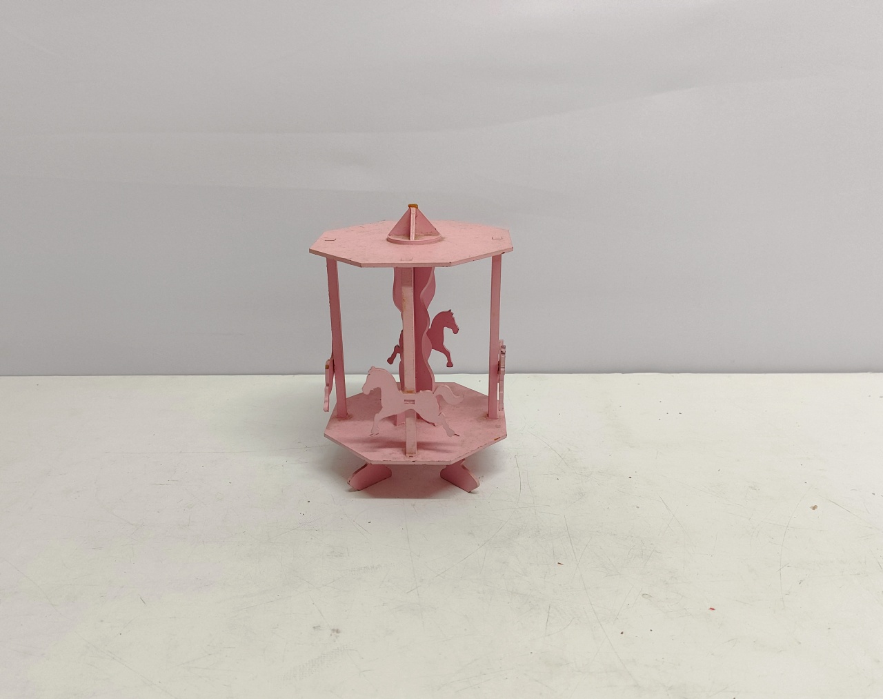 Mini Carrossel Rosa Mdf 16Cm Alt X 12Cm Diametro  - BB Festas Aluguel 