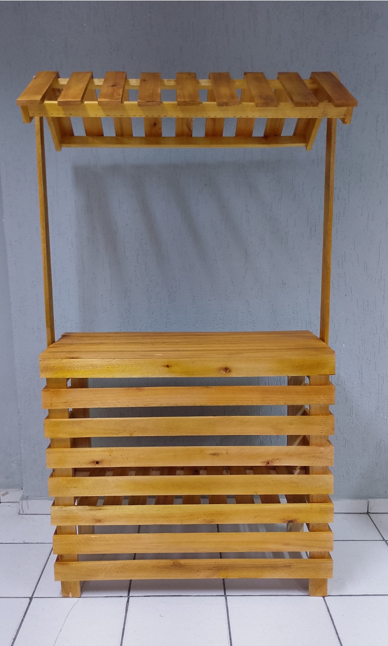 Barraca Rústica 1,95M Alt X 1M Larg X 50Cm Comp - BBFestasAluguel 