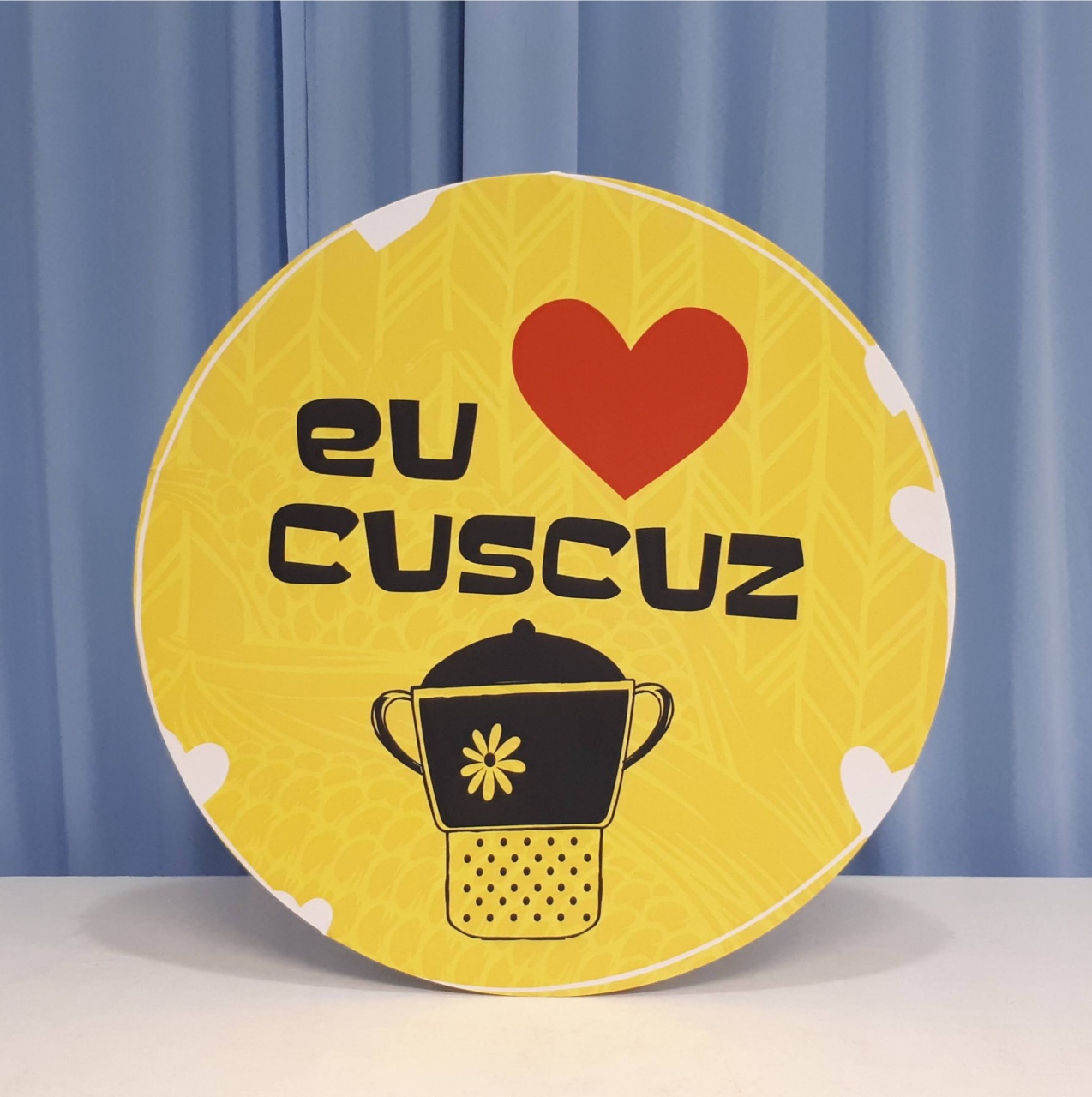 Painel Sublimado Redondo Eu Amo Cuscuz 60Cm - BBFestasAluguel 