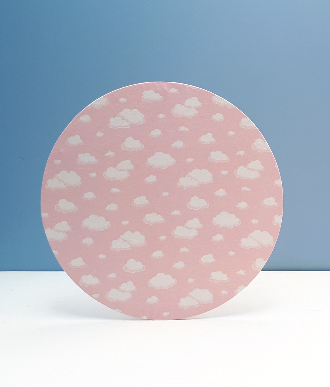 Painel Sublimado Redondo Chuva de Amor Fundo Rosa (Cha Revelação) 60Cm  - BB Festas Aluguel 