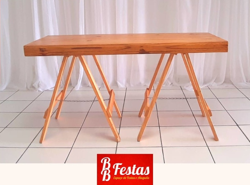 Mesa Cavalete Com Tampo Rústico 80 Cm X 1,50Cm X 60Cm - BB Festas Aluguel 
