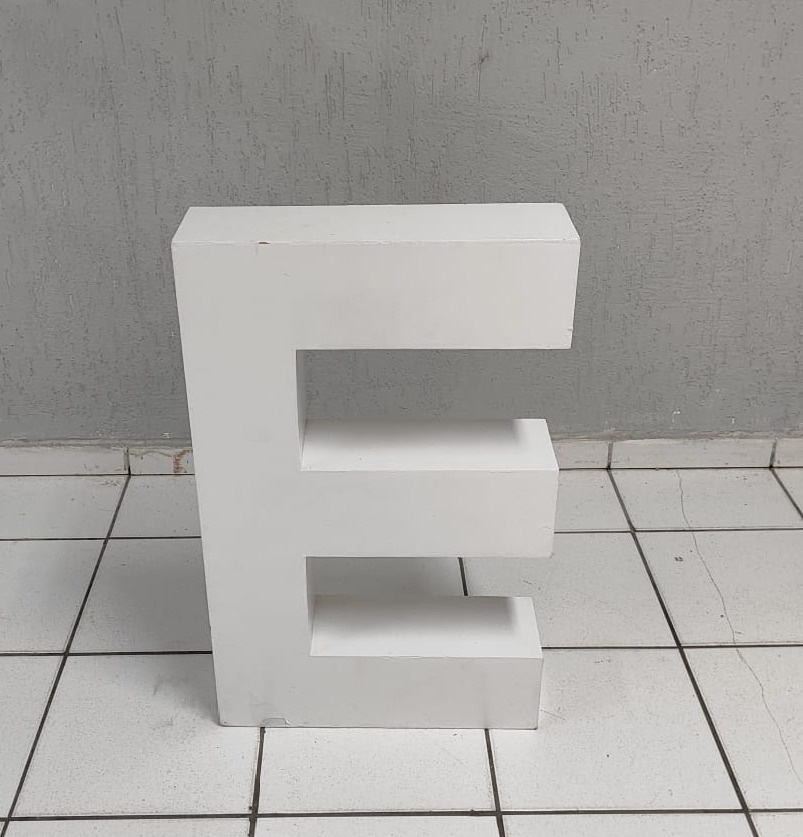 Letra E Mdf 80Cm - BB Festas Aluguel 