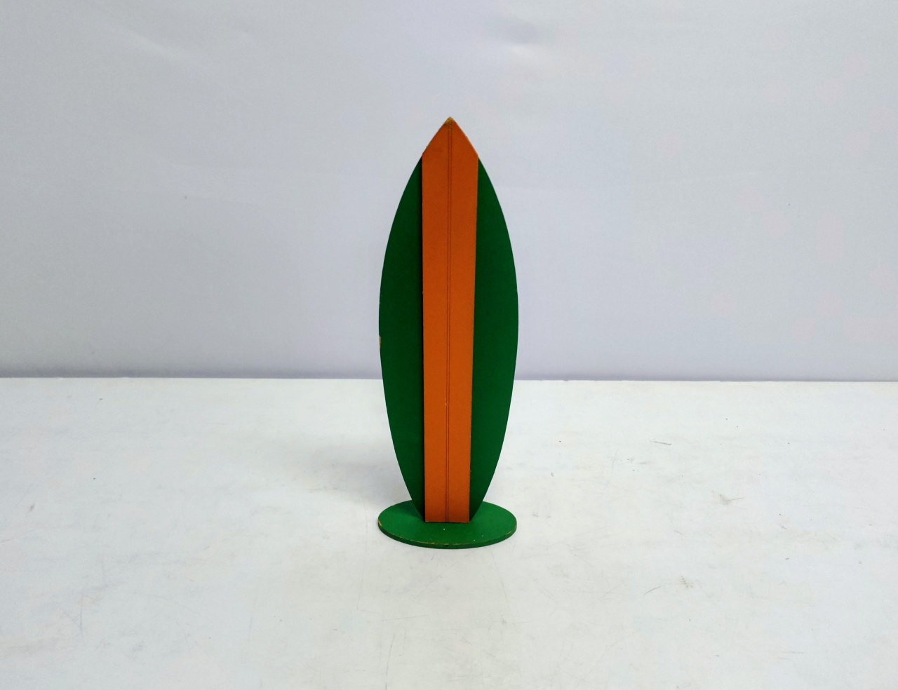Totem Prancha Sufe Verde/Laranja 31Cm Alt X 10Cm Diametro  - BB Festas Aluguel 