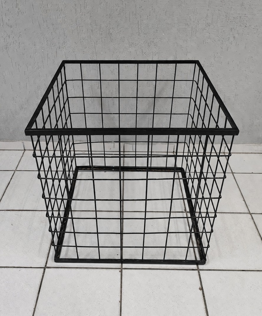 Cubo Telado G Preto + Tampo 65Cm X 60Cm X 60Cm  - BB Festas Aluguel 