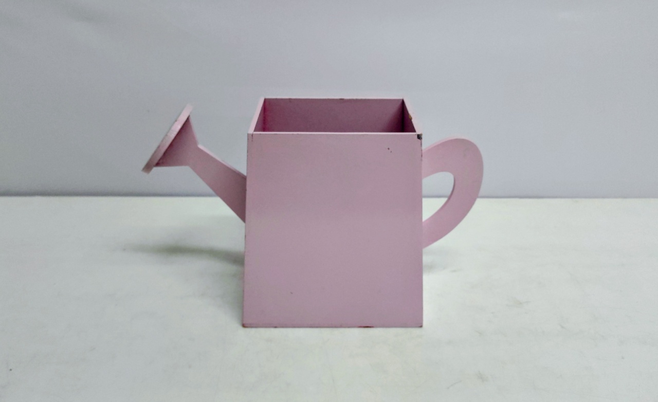 Regador Mdf Rosa 20Cm Alt X 13Cm Larg X 32Cm Comp  - BB Festas Aluguel 