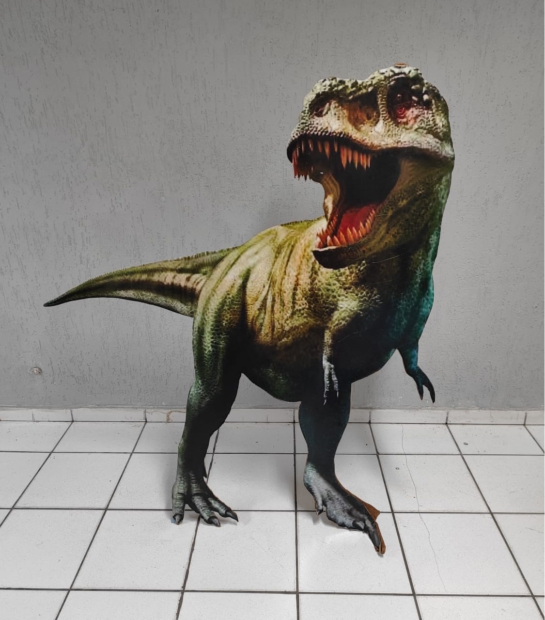 Totem de Chão T.rex Dinossauro 1,50M X 1,40M  - BB Festas Aluguel 