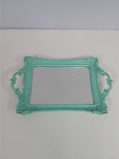 Bandeja Espelho Retangular Com Alça Verde Claro Alt2Cm 20Cm X 32Cm - BB Festas Aluguel 