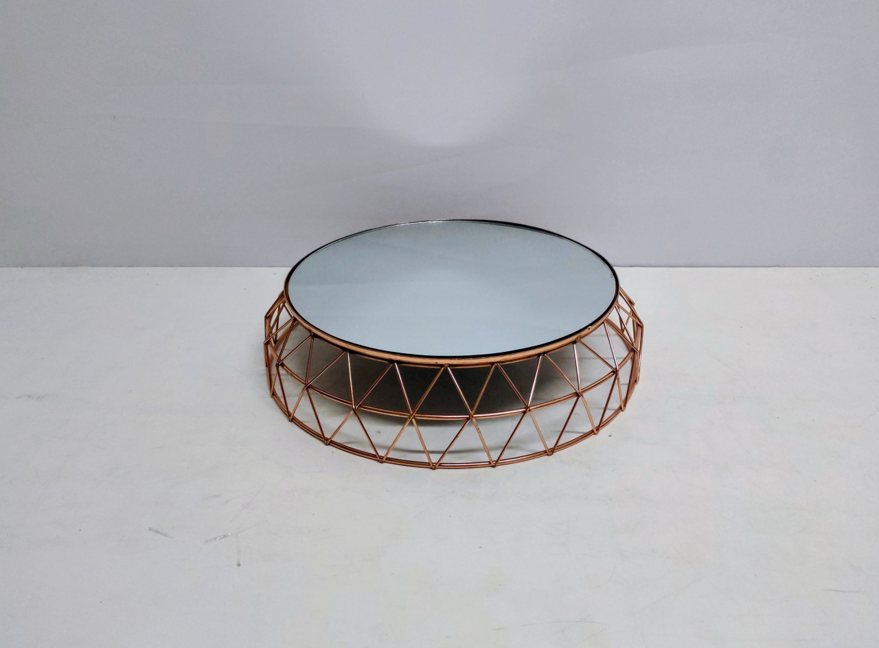 Boleira Rosê Espelhado Com Base Aramada 9Cm Alt X 36Cm Diametro  - BB Festas Aluguel 