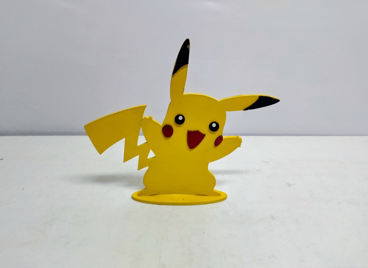 Totem Pikachu (Pokemon) 33Cm Alt X 20Cm Larg  - BB Festas Aluguel 