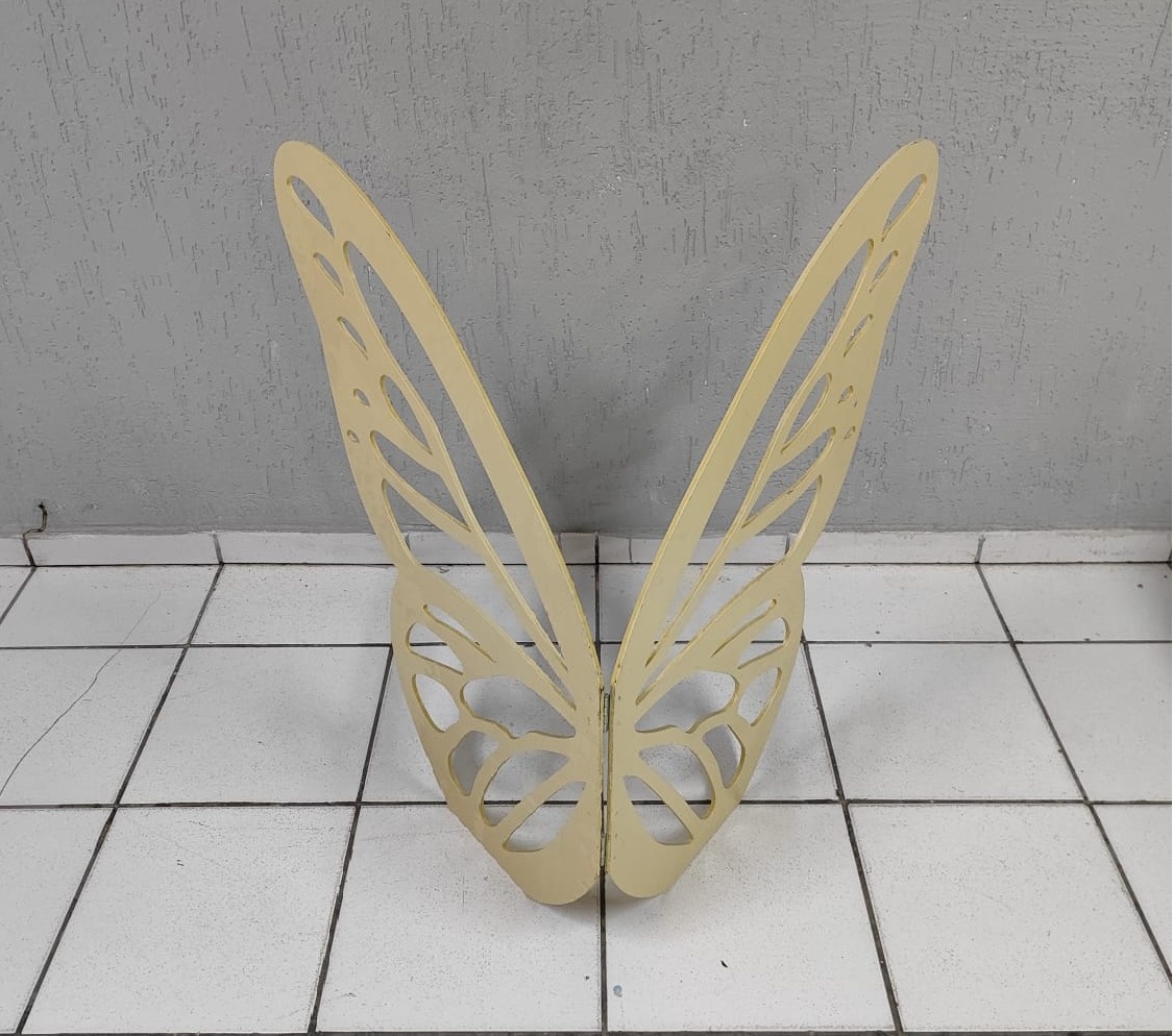 Borboleta G Decorativa de Chão Amarelo Claro 90Cm  - BB Festas Aluguel 