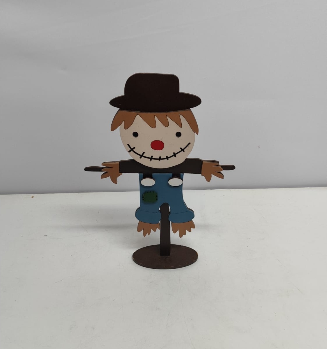 Totem Espantalho 33Cm Alt X 22Cm Larg - BBFestasAluguel 