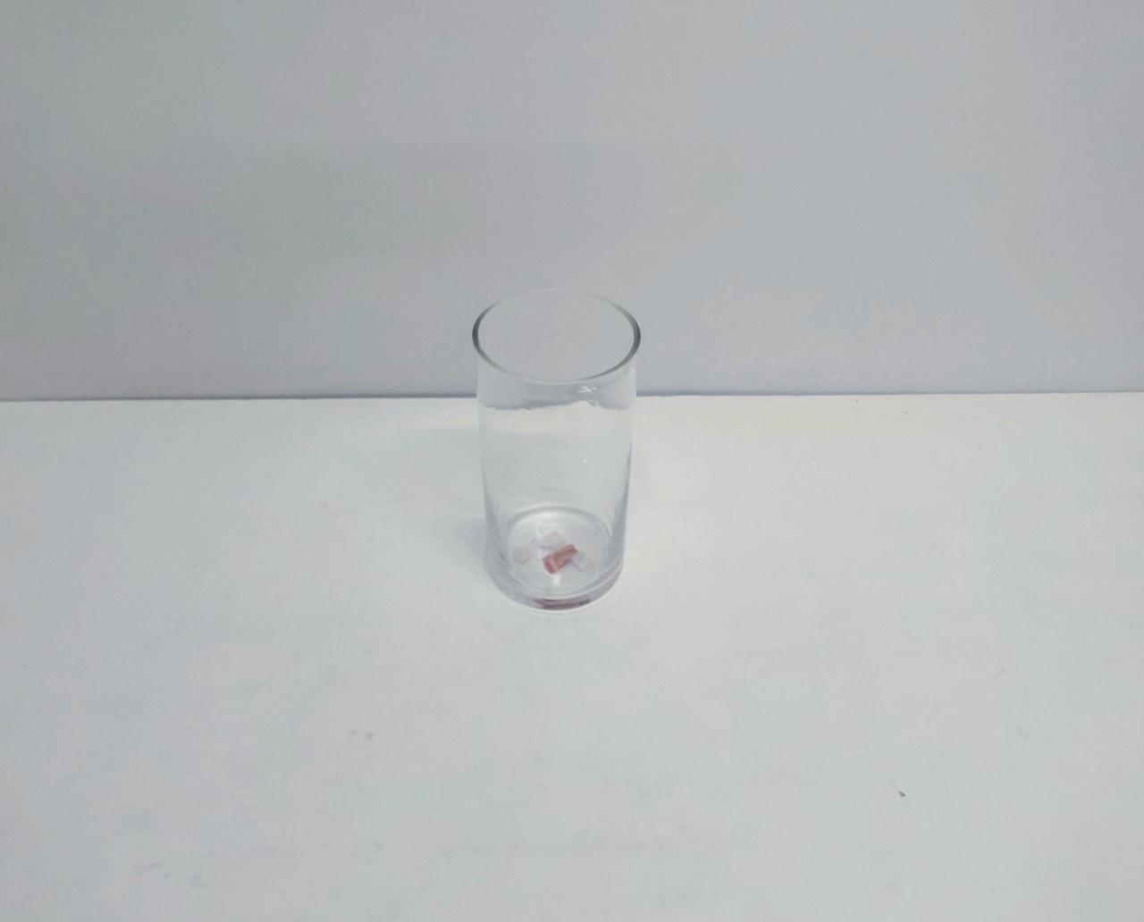 Vaso de Vidro Cilindro 20Cm Alt X 10Cm Diametro  - BB Festas Aluguel 