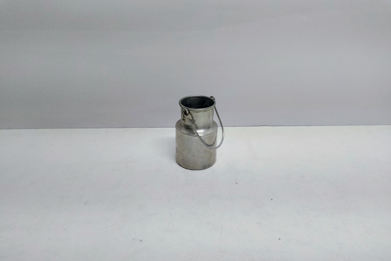 Mini Leiteira Metal 13Cm Alt X 8Cm Diametro  - BB Festas Aluguel 