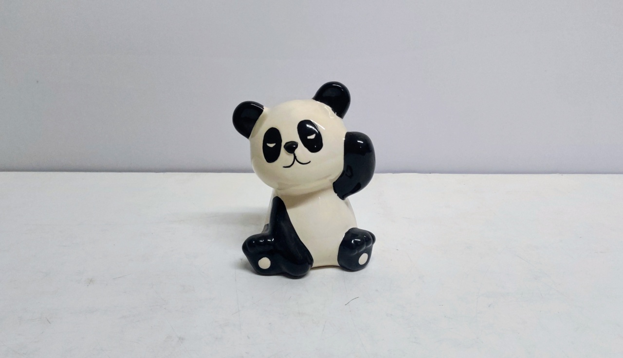 Panda Decorativo 17Cm Alt X 13Cm Diametro  - BB Festas Aluguel 