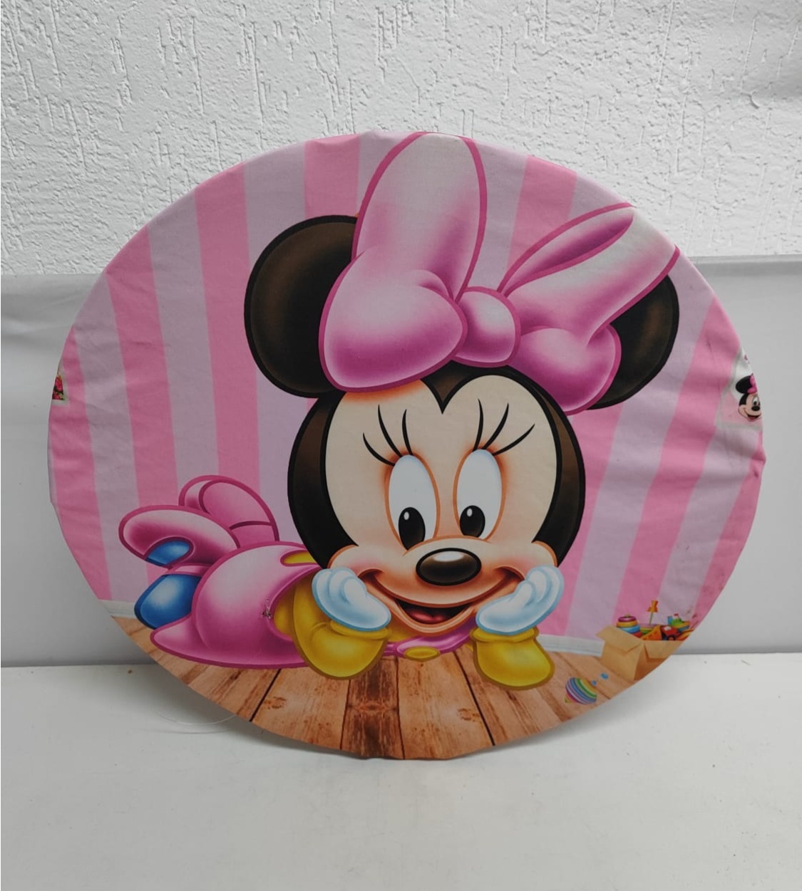 Painel Sublimado Redondo Fundo Rosa Minne Bebe 60Cm - BB Festas Aluguel 