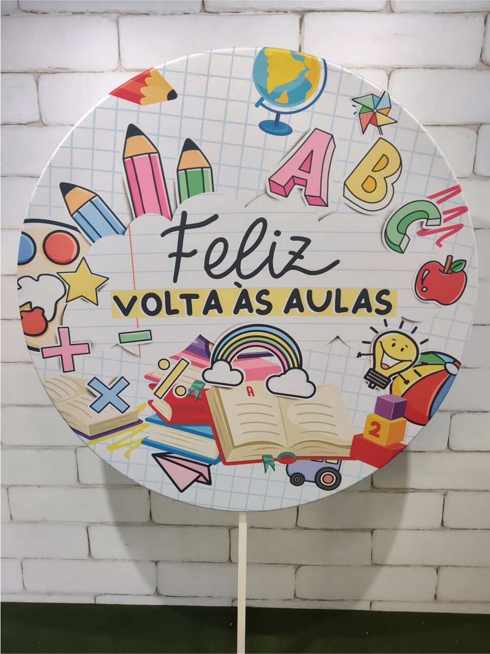 Painel Sublimado Redondo Abc Feliz Volta As Aulas 1,30Cm - BB Festas Aluguel 