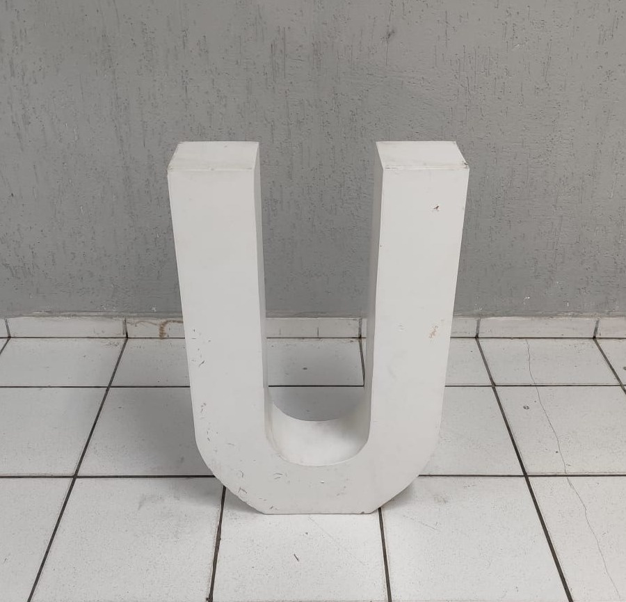 Letra U Mdf 80Cm - BB Festas Aluguel 