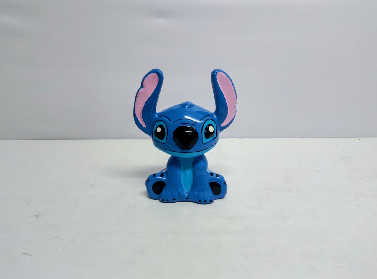 Escultura Do Stich 23Cm Alt X 15Cm Larg X 10Cm Comp  - BB Festas Aluguel 