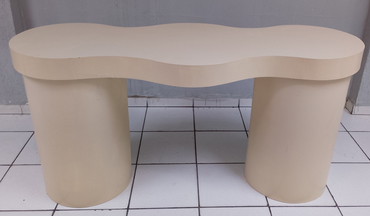Mesa Orgânica Com 2 Bases Bege (Borda Larga) 80Cm Alt X 1,90Cm Larg X 50Cm Comp - BB Festas Aluguel 