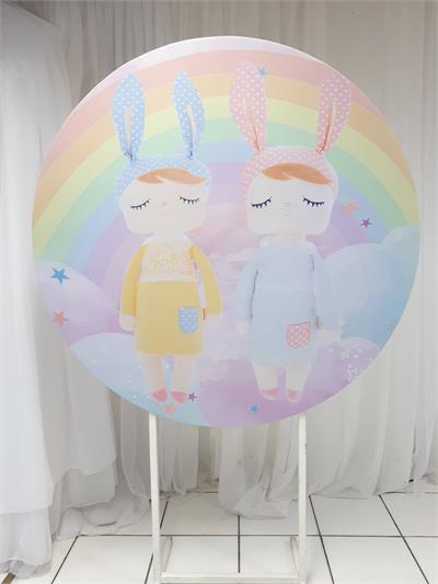 Painel Sublimado Redondo Fantasia Coelho 1,30Cm - BB Festas Aluguel 