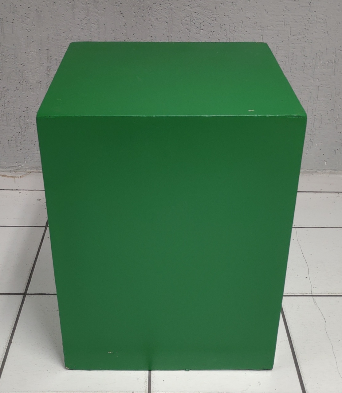 Cubo M Verde Escuro 65Cm Alt X 50Cm X 50Cm  - BB Festas Aluguel 
