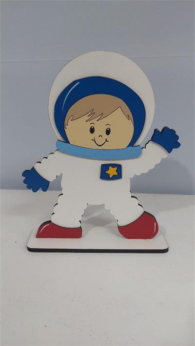 Totem Astronauta Menino P Em Mdf 25Cm X 20Cm - BB Festas Aluguel 