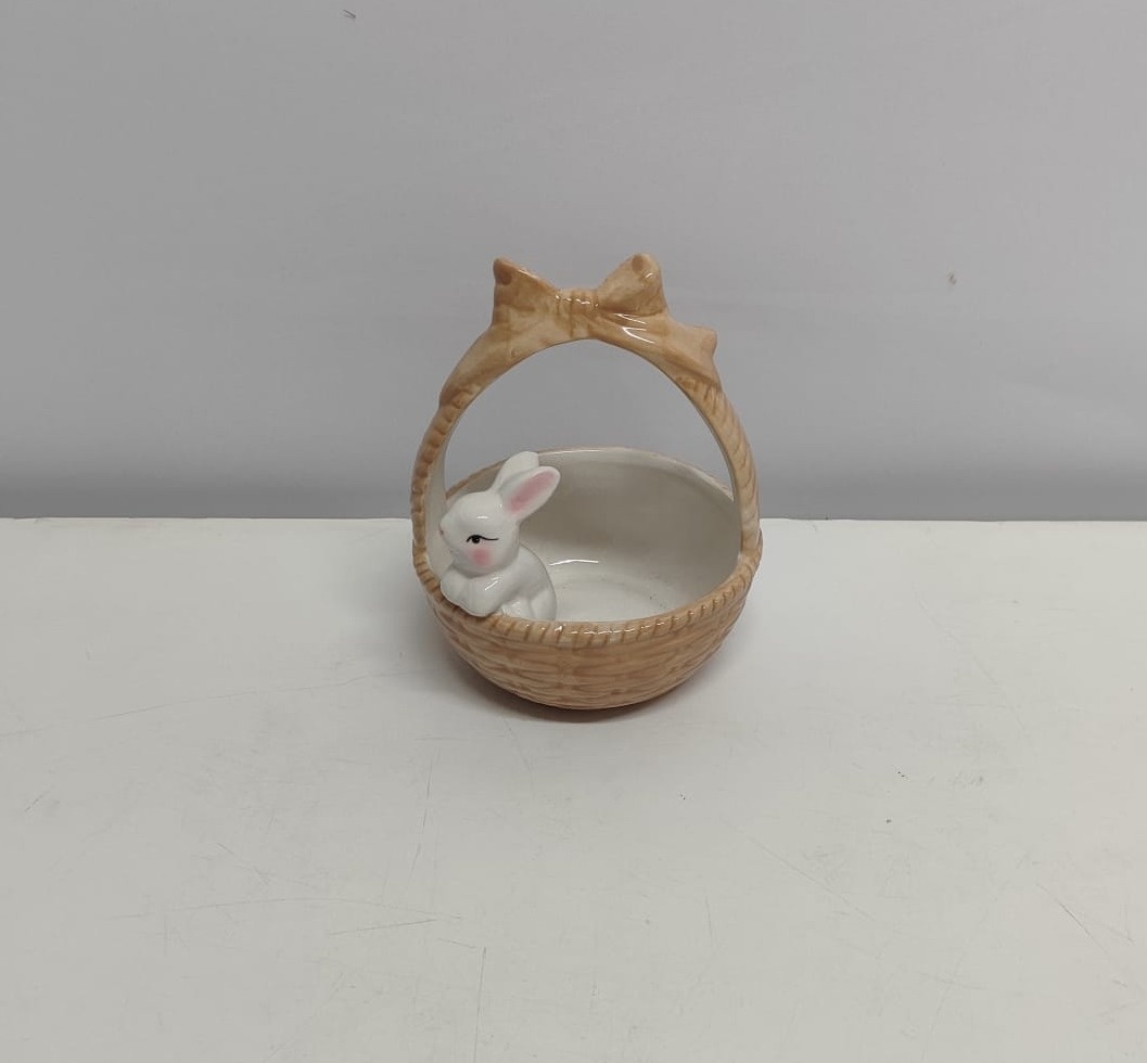 Cesta de Louça Coelhinho Branco  - BB Festas Aluguel 