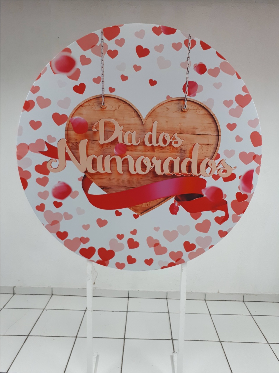Painel Sublimado Redondo Dia dos Namorados  Em Corações 2 1,30Cm - BB Festas Aluguel 