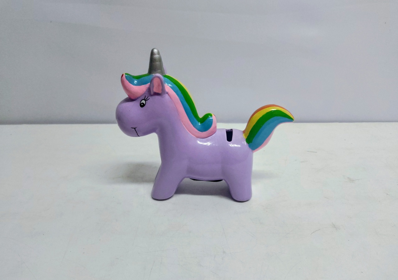Unicornio Lilás Com Detalhe Colorido   - BB Festas Aluguel 