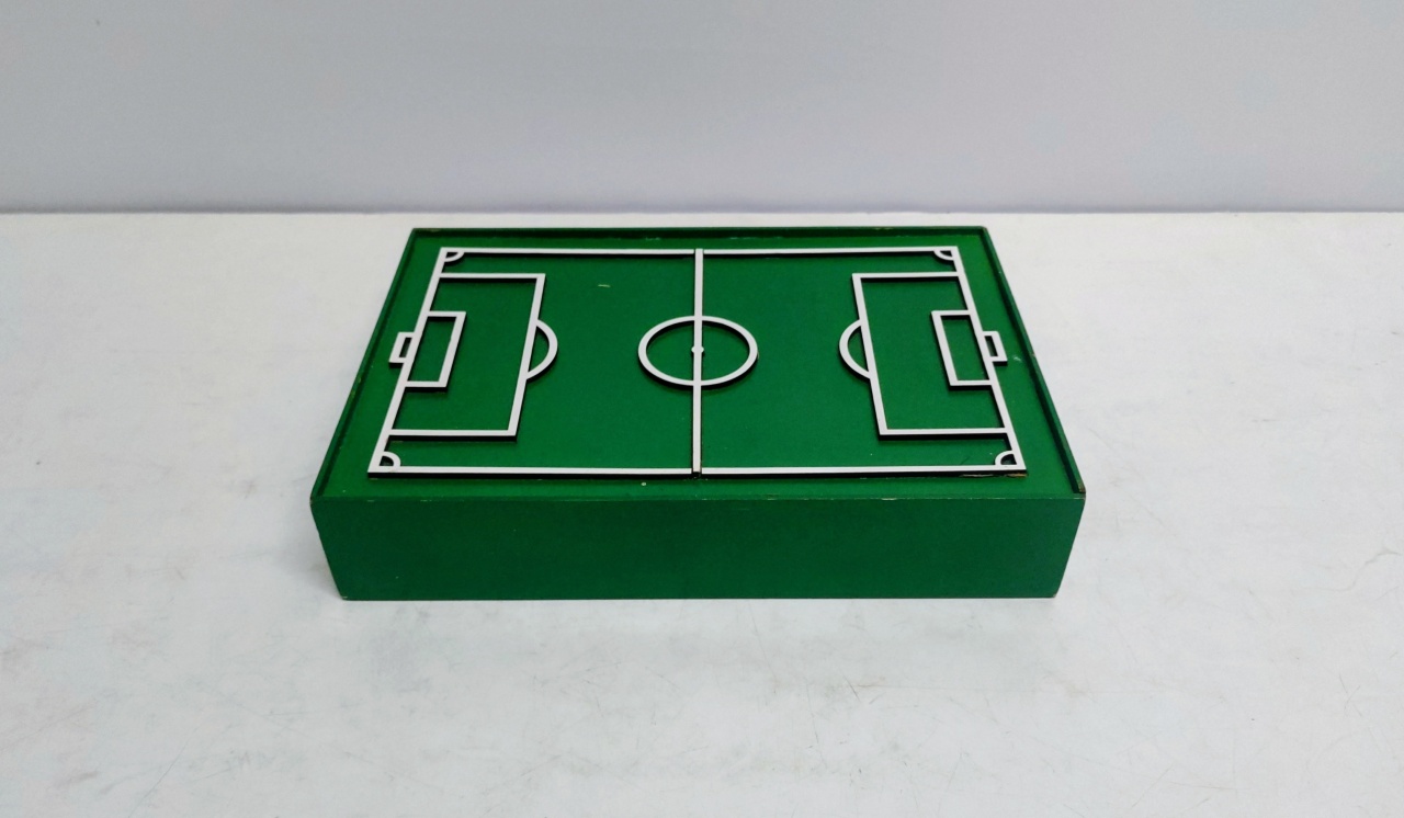Campo de Futebol Mdf 6Cm Alt X 21Cm Larg X 30Cm  - BB Festas Aluguel 