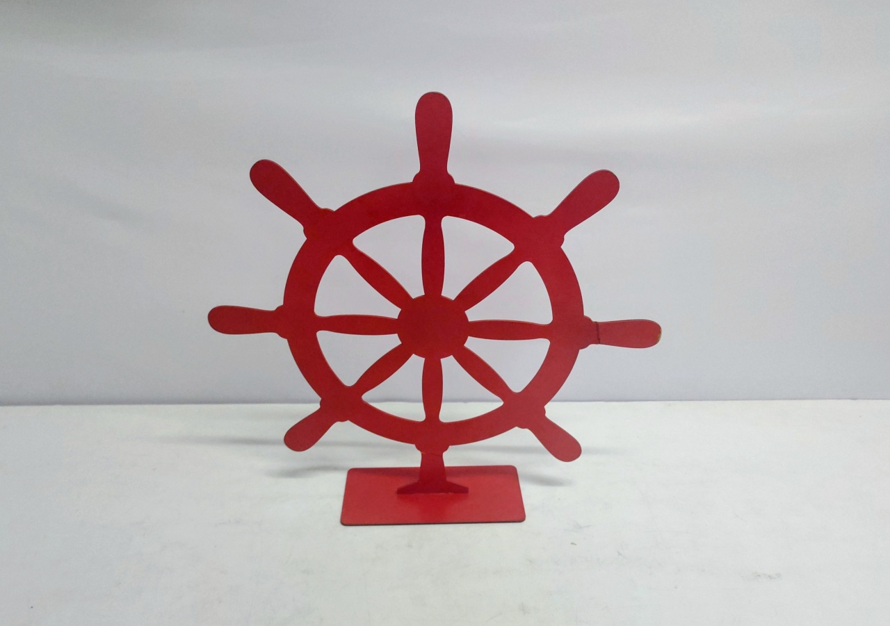 Totem Roda de Leme Vermelho 39Cm Alt X 40Cm Larg  - BB Festas Aluguel 