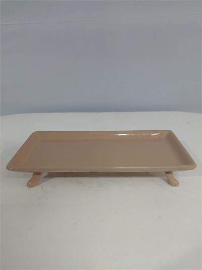 Bandeja Retangular Reto Com Pé G Bege Alt5Cm 14Cm X 30Cm - BB Festas Aluguel 