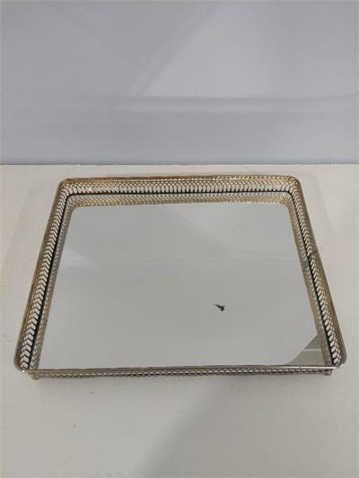 Bandeja Retangular Com Espelho  Alt 5Cm X 30Cm X 2Cm - BB Festas Aluguel 